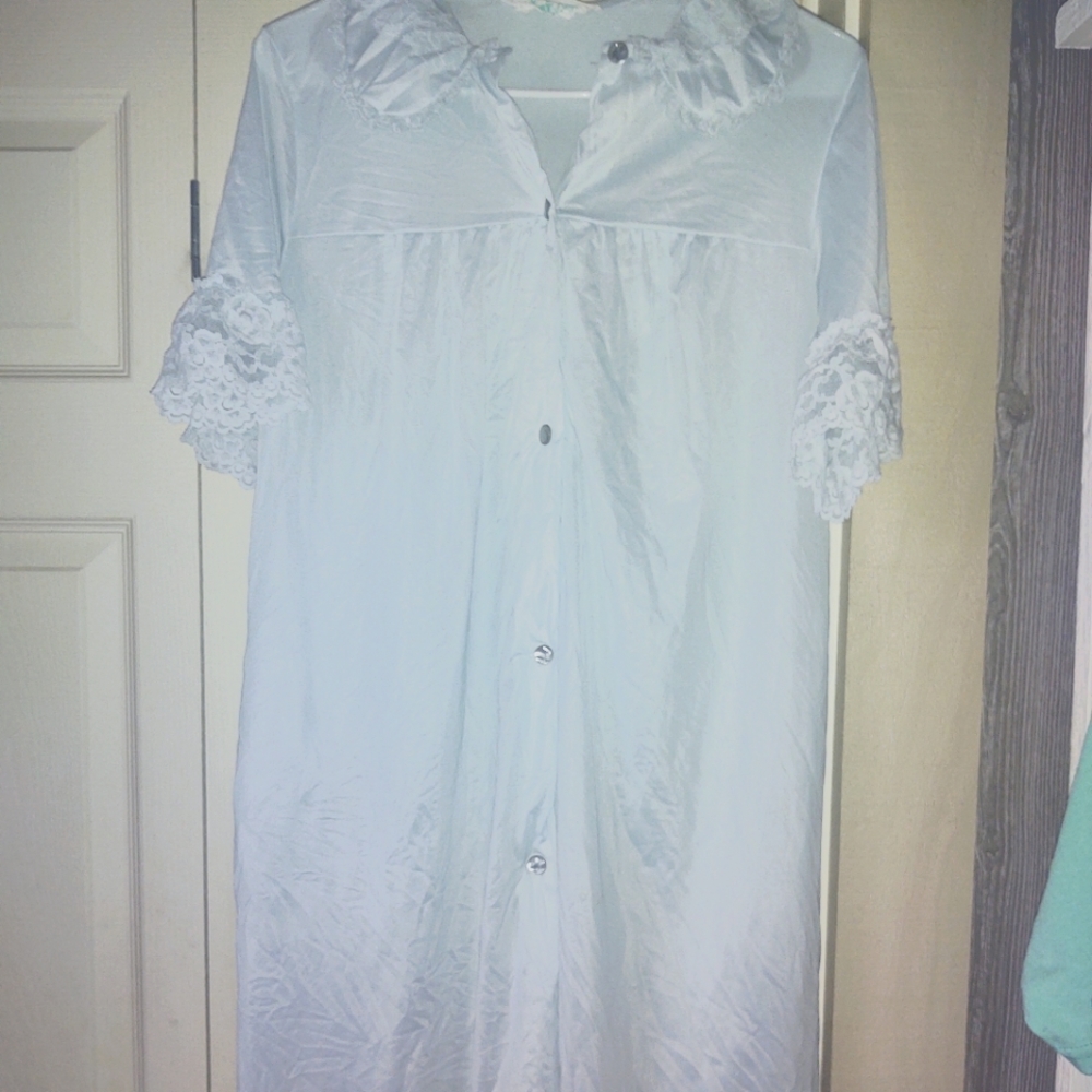 Vintage baby blue housecoat. EUC